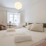 Charmant Appartement Chiado