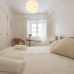 Charmant Appartement Chiado