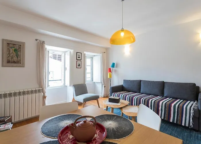Charmant Appartement Chiado